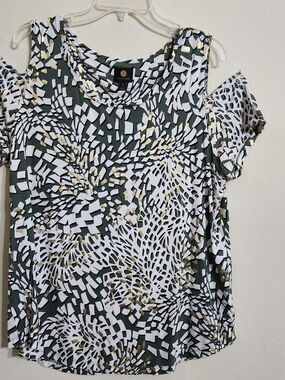 JM Collection Olive Green Cold-Shoulder Tunic with White and Gold Motif